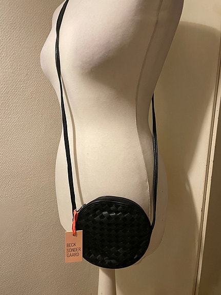 Product image 1 of 7