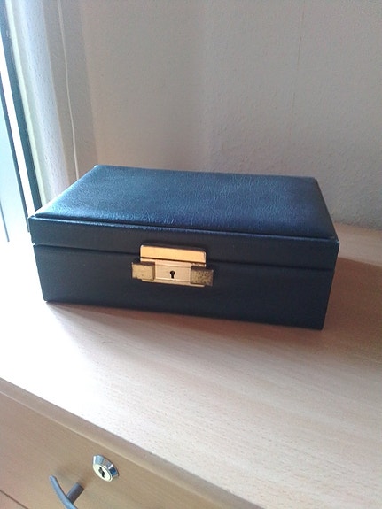 Product image 1 of 5