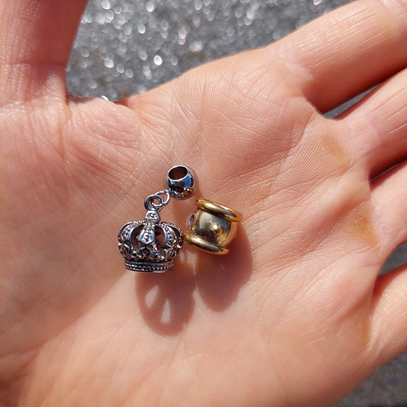 Product image 1 of 3