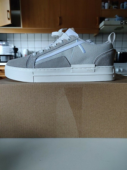 Product image 1 of 6