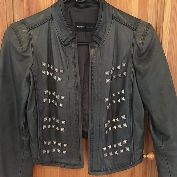 Product image 1 of 2