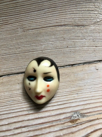 Product image 1 of 2