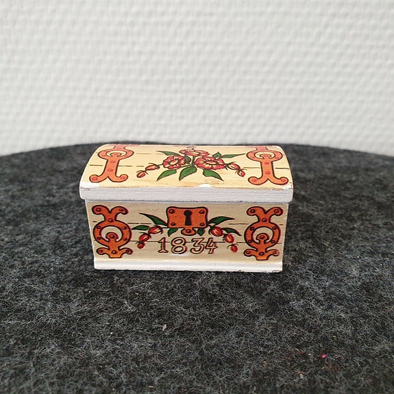 Product image 1 of 3