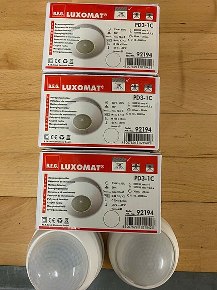 Product image 1 of 3