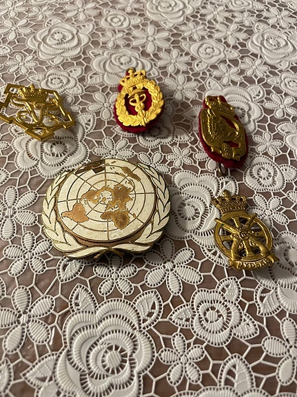 Product image 1 of 3