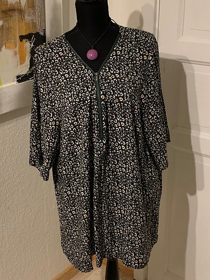 Product image 1 of 8