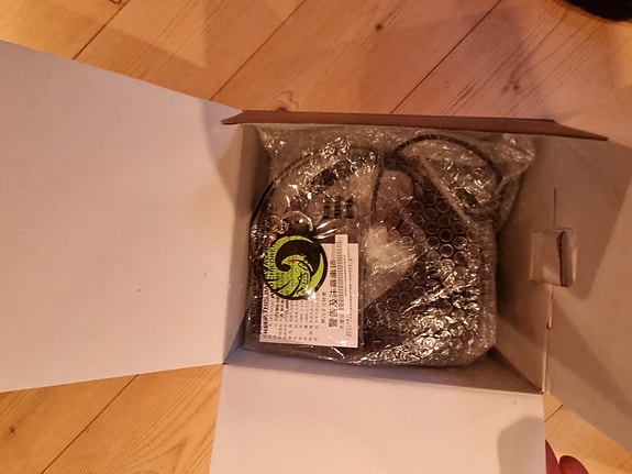 Product image 1 of 3