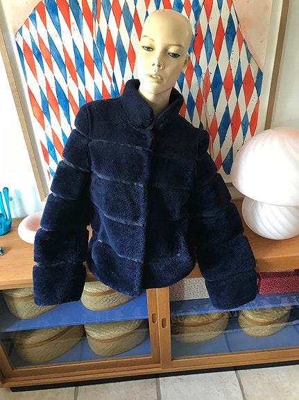 Product image 1 of 4