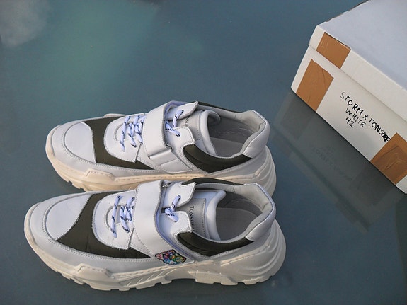 Product image 1 of 4