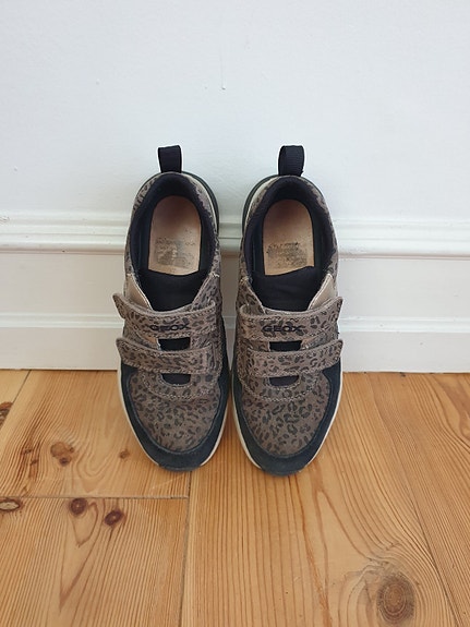 Product image 1 of 7