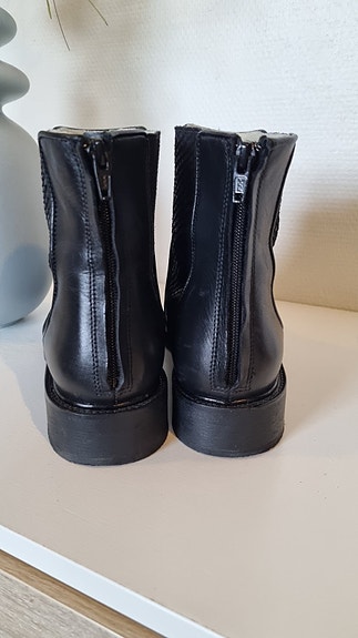 Product image 1 of 7