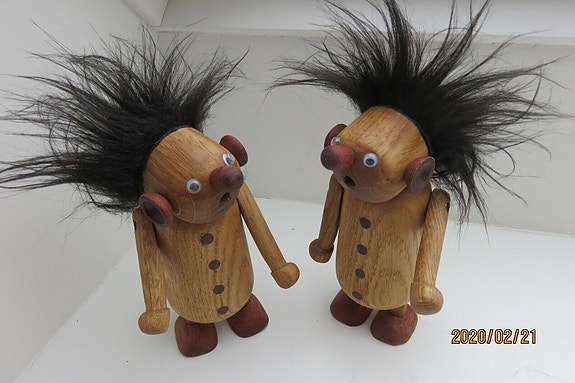 Product image 1 of 2