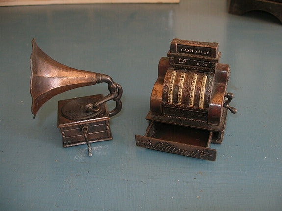 Product image 1 of 3