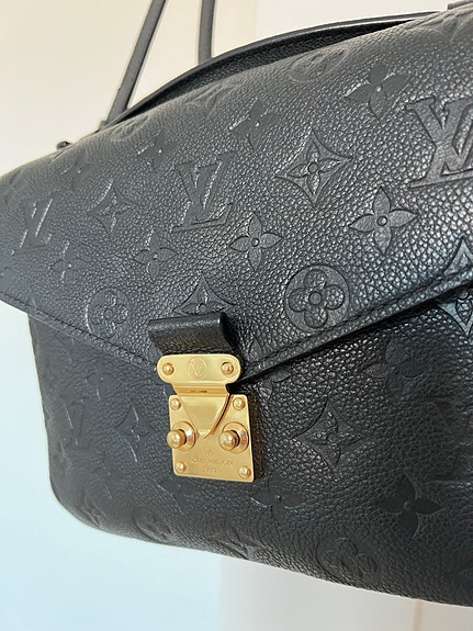 Product image 1 of 8