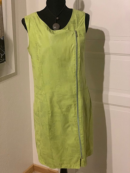 Product image 1 of 8