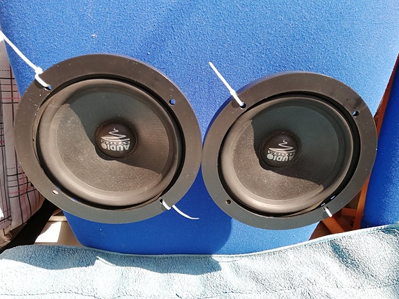 Product image 1 of 4