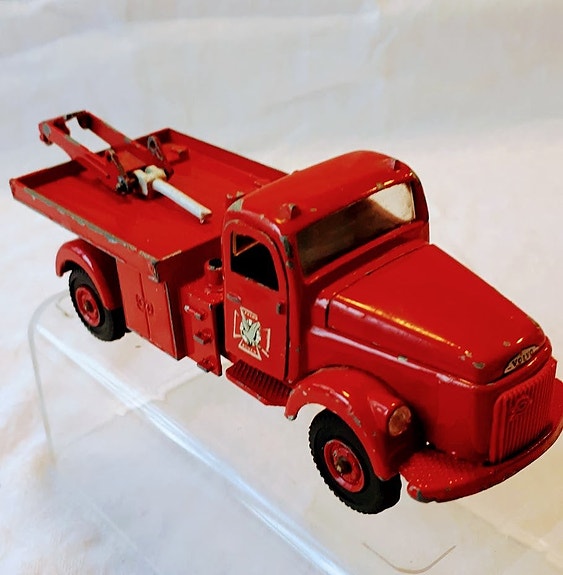 Product image 1 of 8