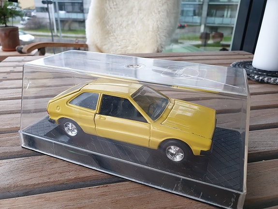 Product image 1 of 8