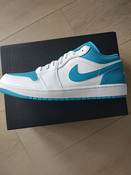 Product image 1 of 3