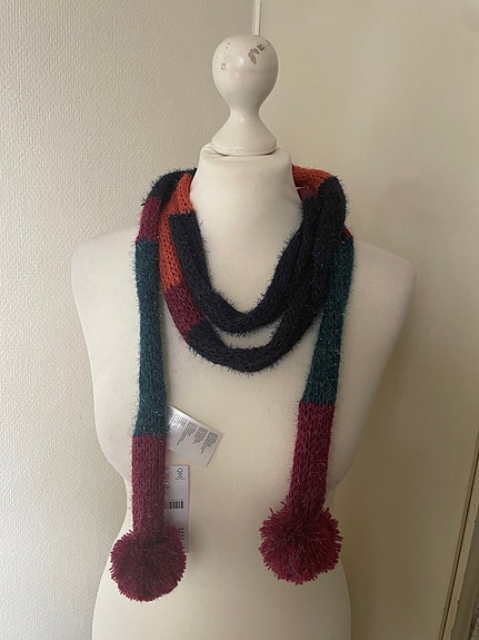 Product image 1 of 6