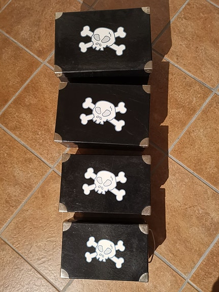 Product image 1 of 2