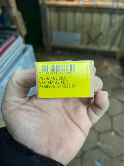 Product image 3 of 3