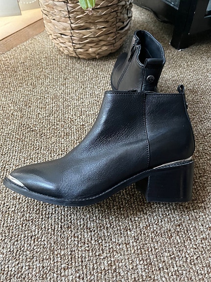 Product image 1 of 8