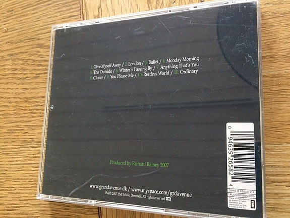 Product image 2 of 4