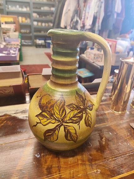 Product image 1 of 2