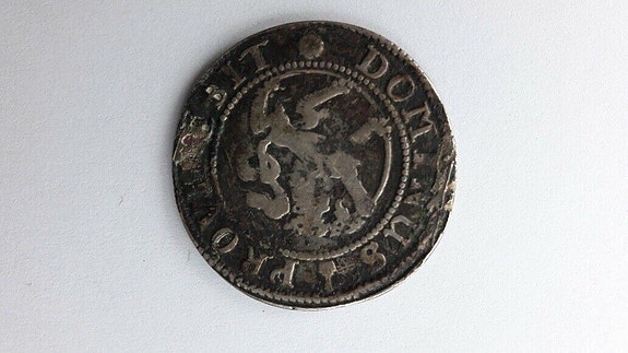 Product image 1 of 2