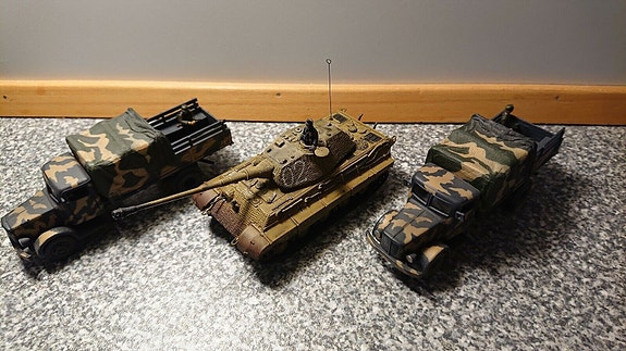 Product image 1 of 2