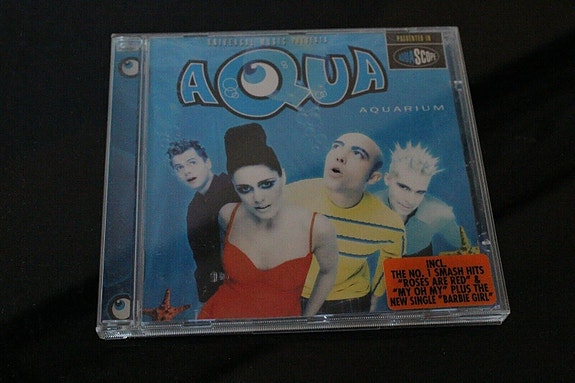 Product image 1 of 3