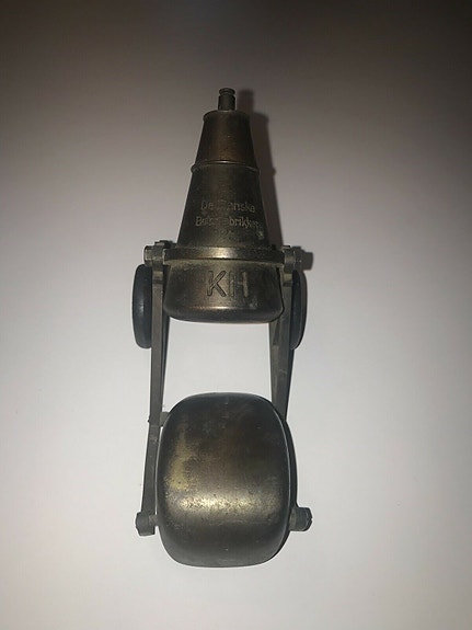 Product image 1 of 2