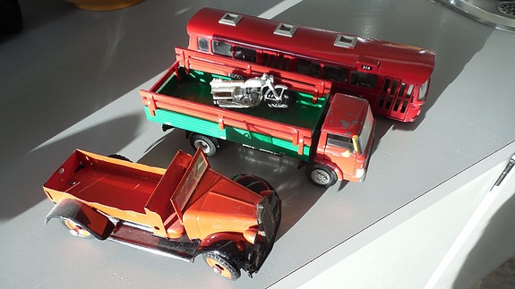 Product image 1 of 5