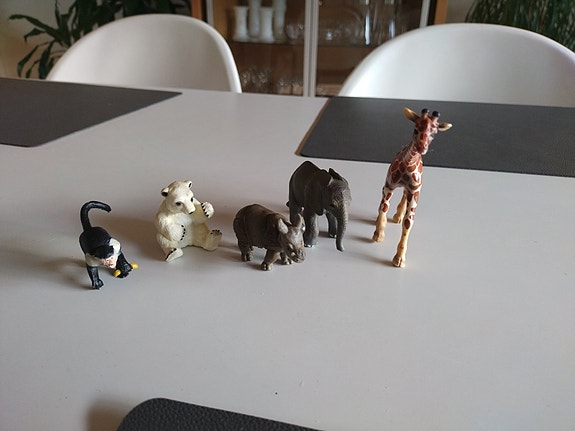 Product image 1 of 2