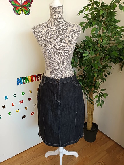 Product image 1 of 8