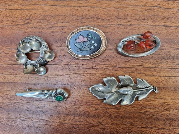 Product image 1 of 3