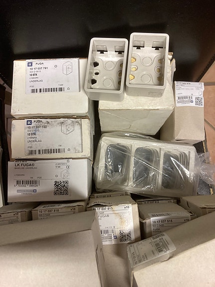 Product image 1 of 3