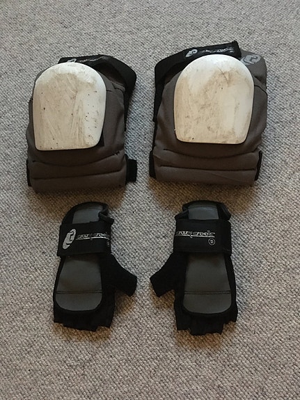 Product image 1 of 3