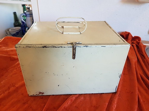 Product image 1 of 6