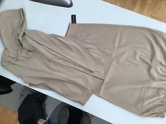 Product image 1 of 8