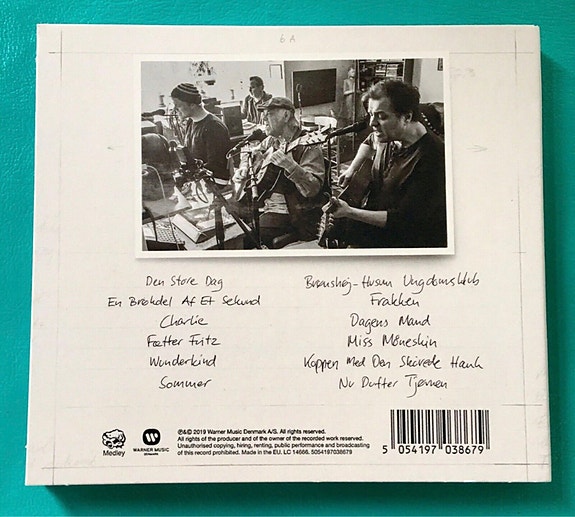 Product image 2 of 3