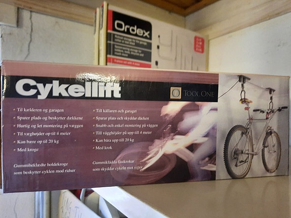 Product image 1 of 2