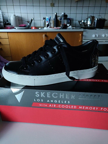 Product image 1 of 8