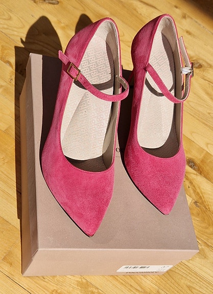 Product image 1 of 8