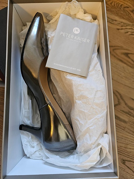 Product image 1 of 8