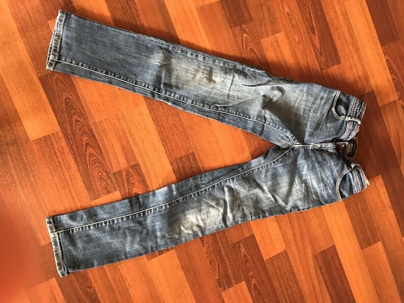 Product image 1 of 2