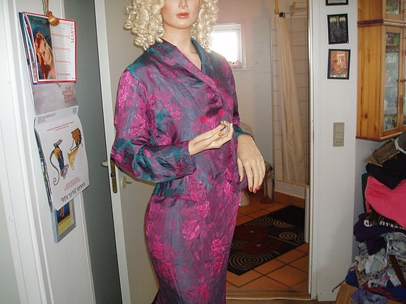 Product image 1 of 4