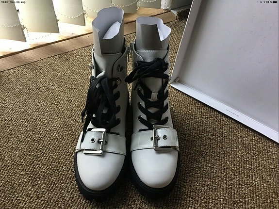 Product image 1 of 6