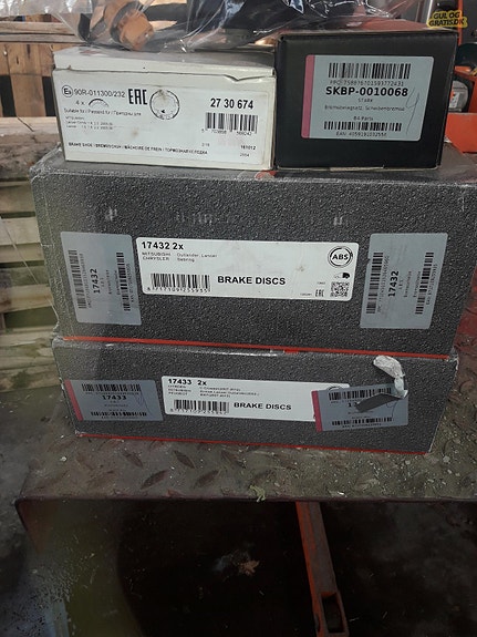 Product image 1 of 3